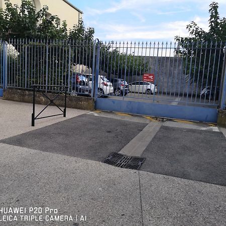 Le Pandora, Proche Tour Magne, Parking Et Terrasse Apartment Ним Екстериор снимка